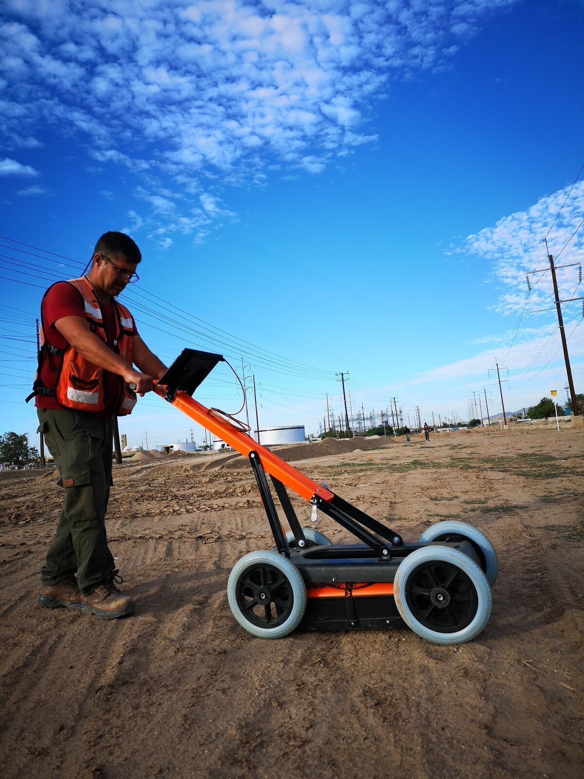 Servicio de Georadar GPR - Detección de tuberías y objetos enterrados
